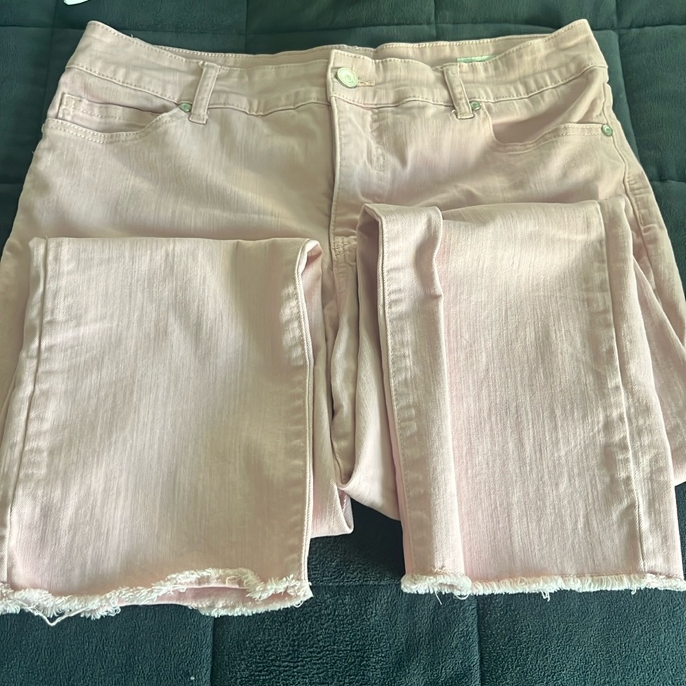 Pink Code Bleu jeans. Cropped and frayed